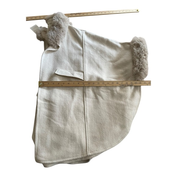 Northern Angel Ivory Faux Fur Trim Cape Coat Poncho L/XL - Picture 4 of 7